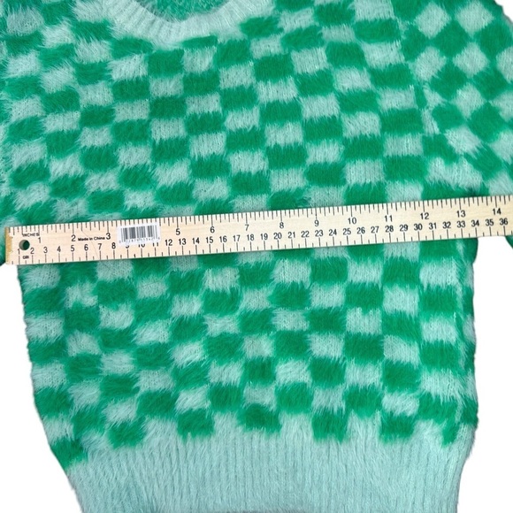Green Checkered Sweater - Picture 2 of 13